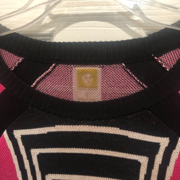 Sweater - Picture 4 of 4